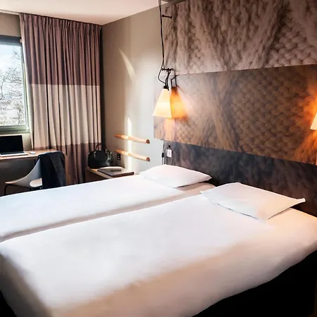 Ibis Rouen Centre Champ De Mars Hotel Exterior photo