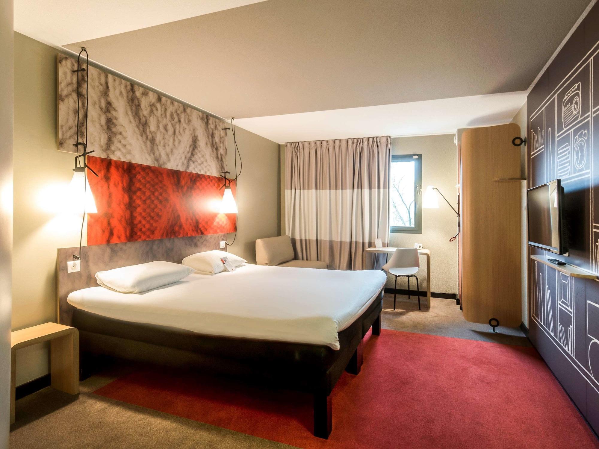 Ibis Centre Champ De Mars 3*