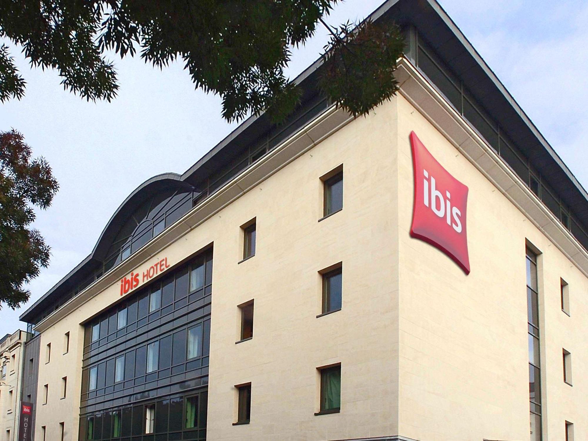 Ibis Centre Champ De Mars 3*