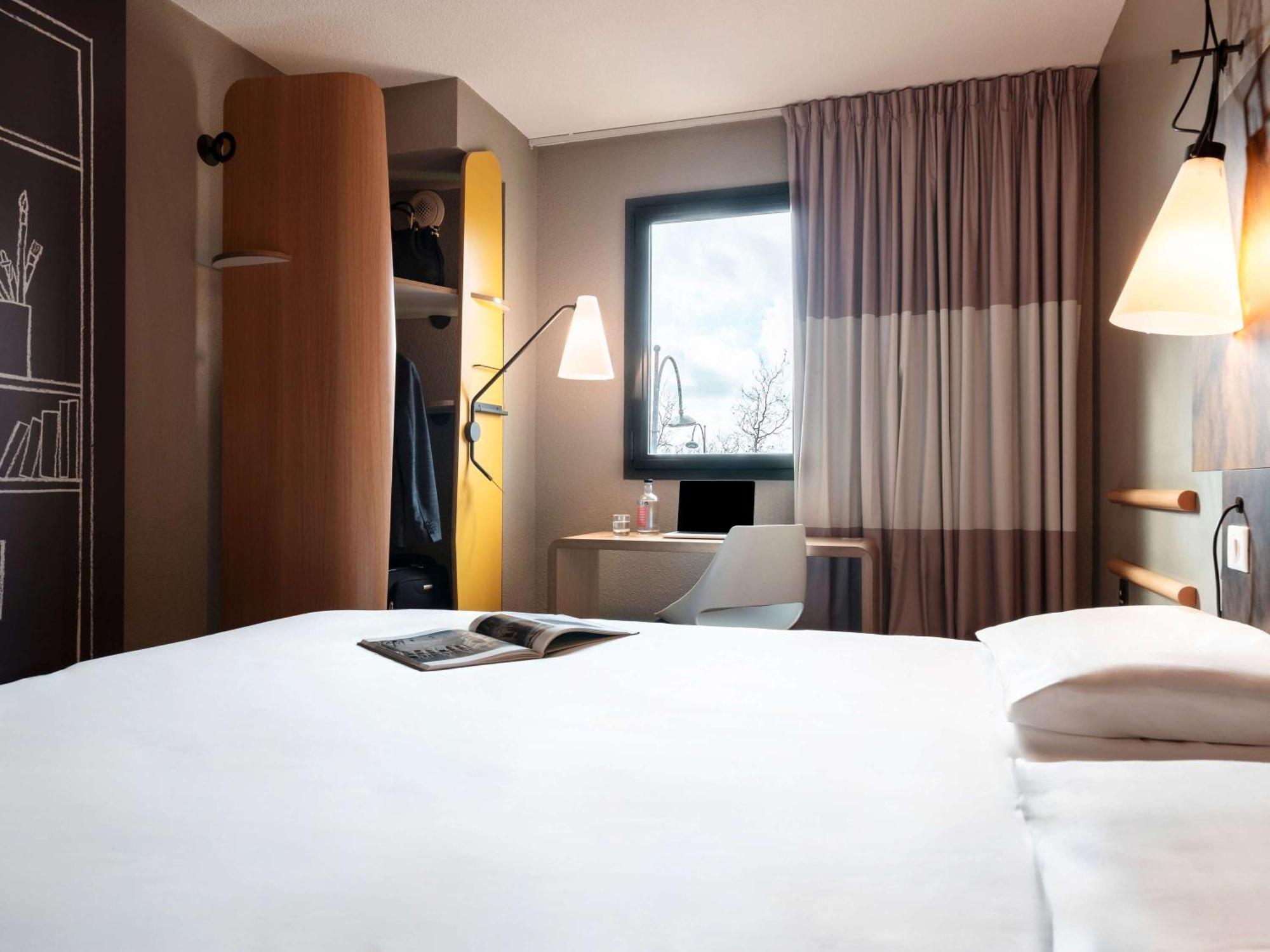 Ibis Centre Champ De Mars Hotel