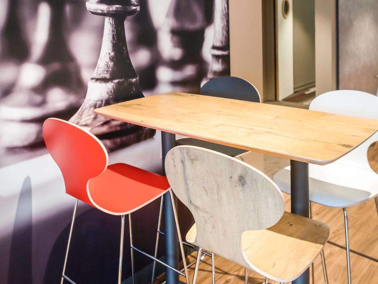 Ibis Centre Champ De Mars Hotel 3*